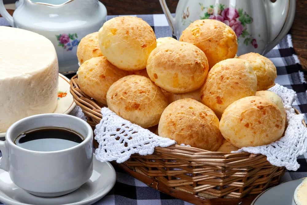 brazilian-coffee-pao-de-queijo