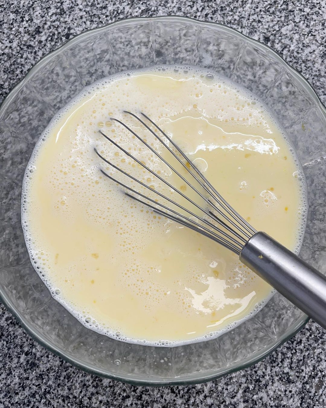 Siempre que les muestro que como   Flan casero   de mi abuela   , me piden la receta. Así que decidimos hacerles el paso a paso para que se la guarden!   Con estas cantidades sale un flan como el de la fo (3)