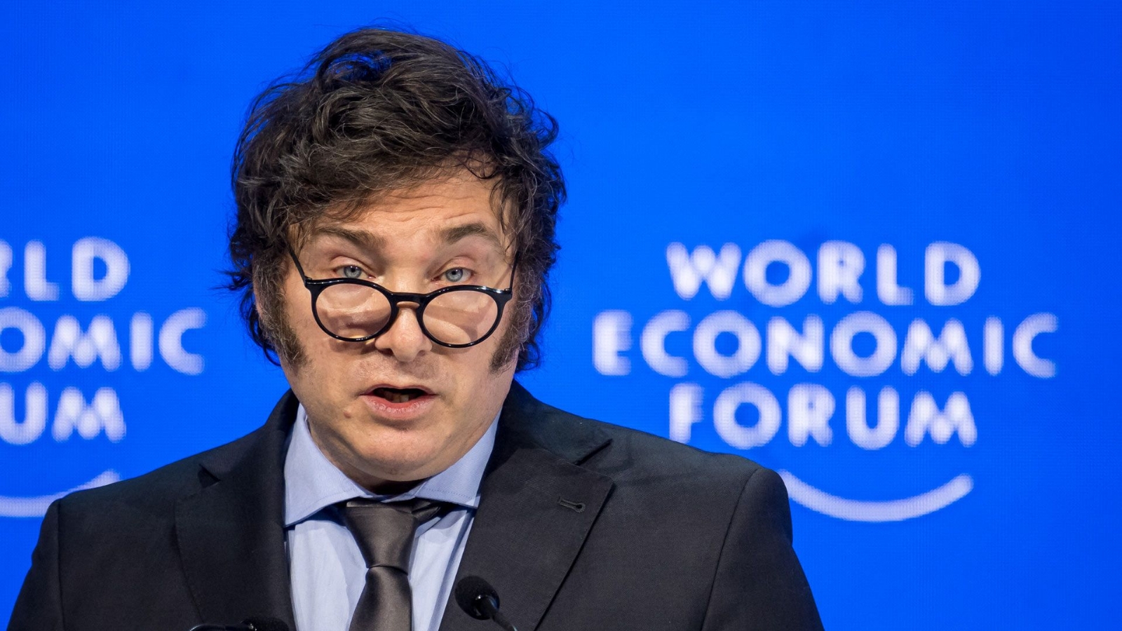 fotogaleria-el-presidente-de-argentina-javier-milei-pronuncia-un-discurso-en-la-reunion-del-foro-economico-mundial-fem-en-davos-1739218