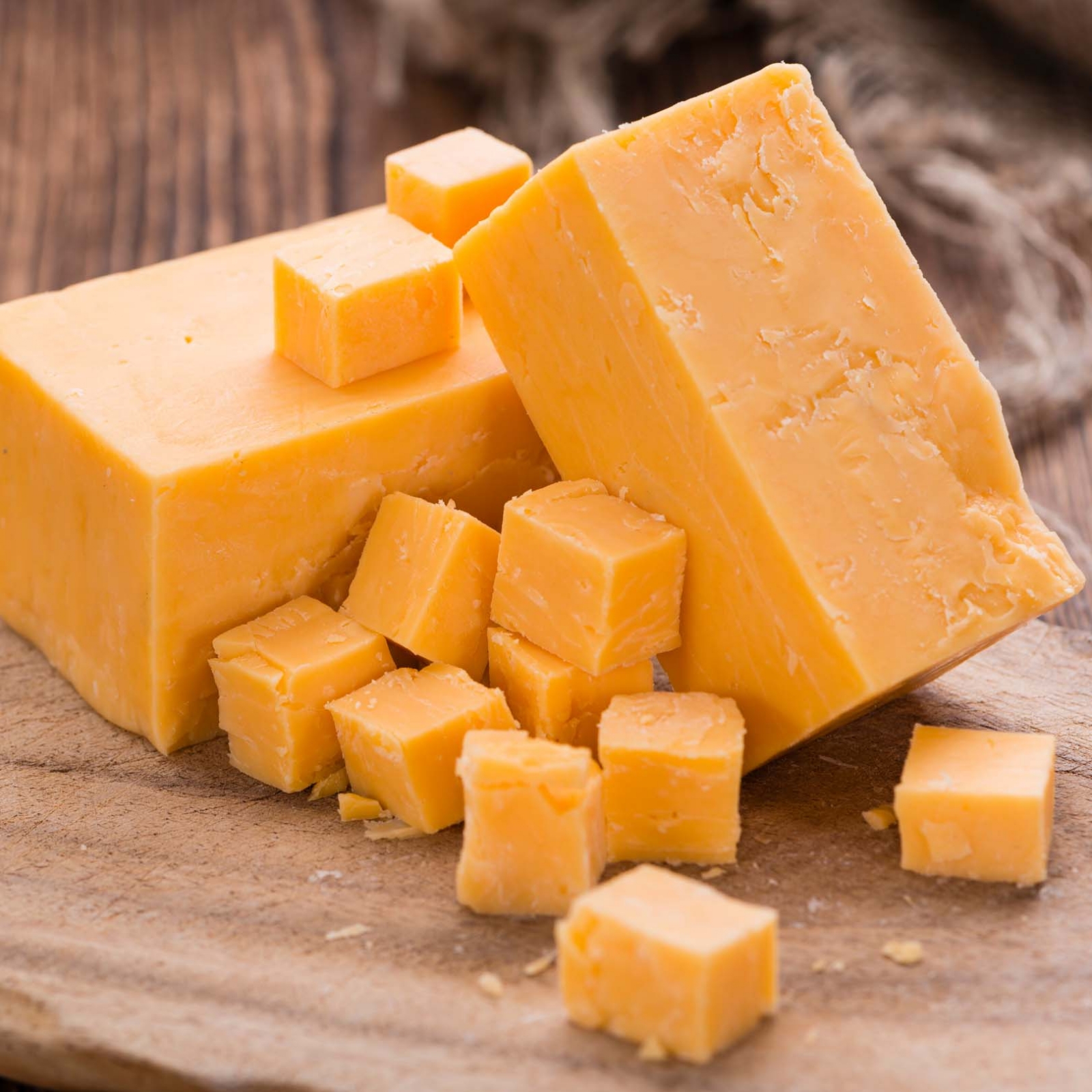 CHEDDAR-EN-BARRA-POR-KILO