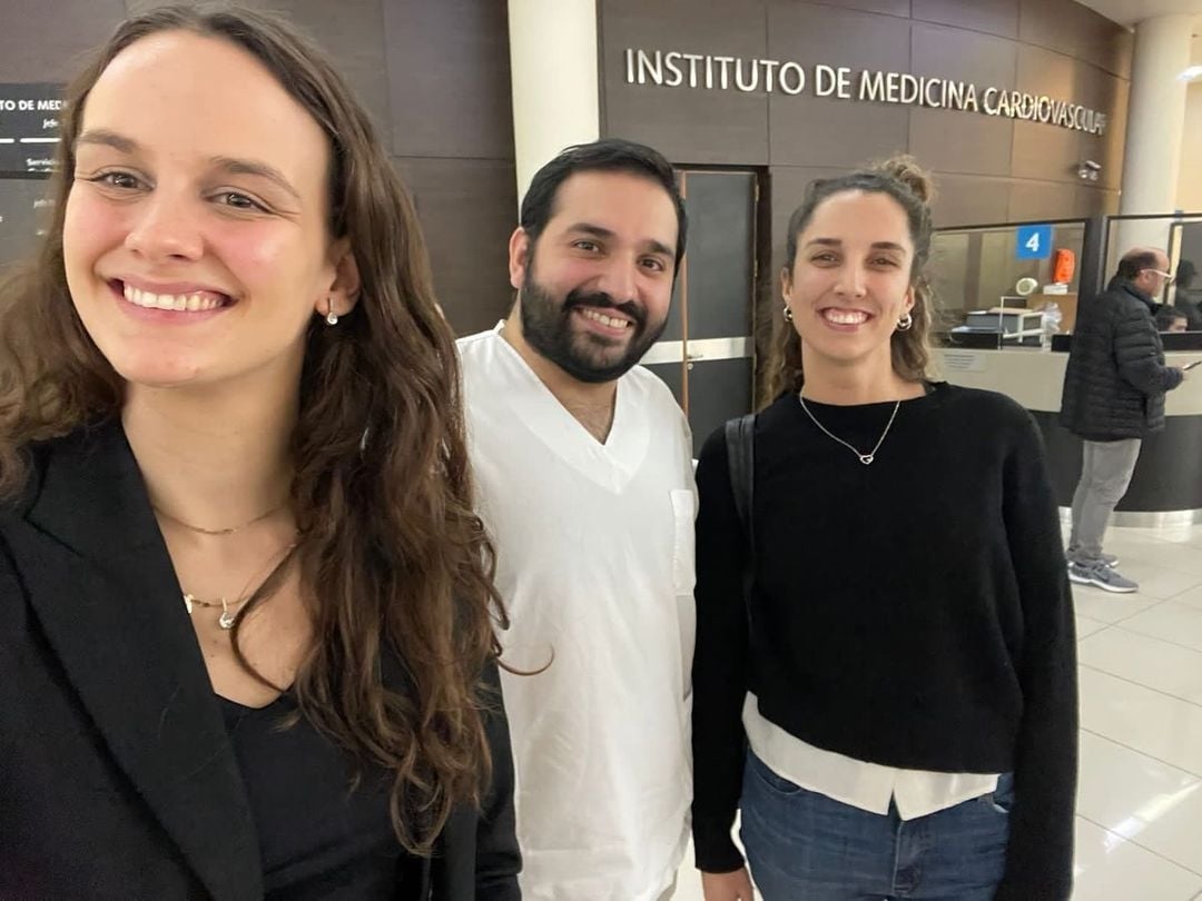 En el día de la fecha participamos en el Simposio Interresidencias sobre miocardiopatia arritmogenica organizado por el Hospital Italiano. Nuestra R2 Giuliana Caminotti realizó una excelente disertación sobre (1)