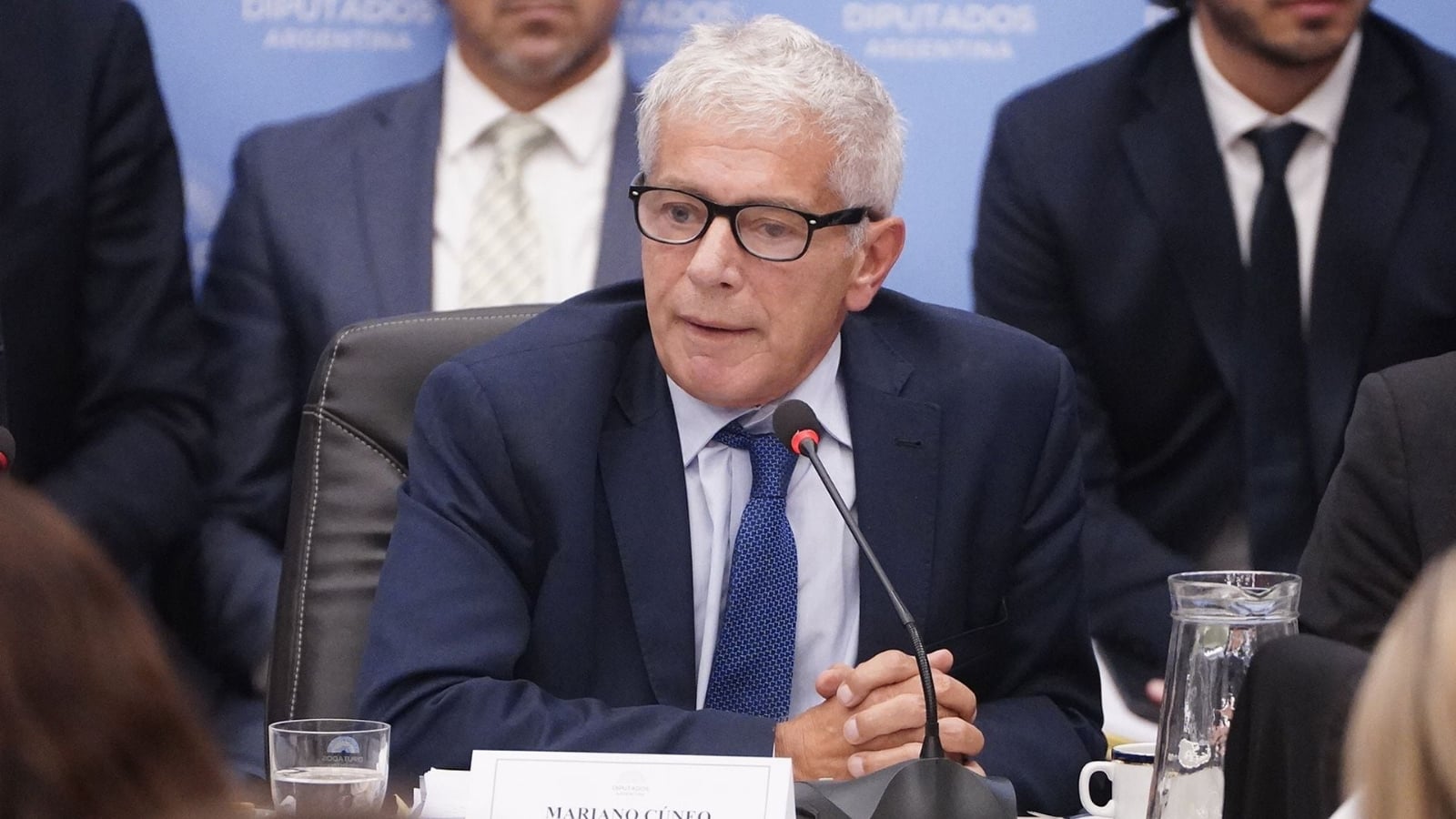 cuneo-libarona-denuncio-que-personas-vivian-en-el-ministerio-de-justicia-encontre-un-senor-en-musculosa-y-ojotas-haciendo-una-milanesa