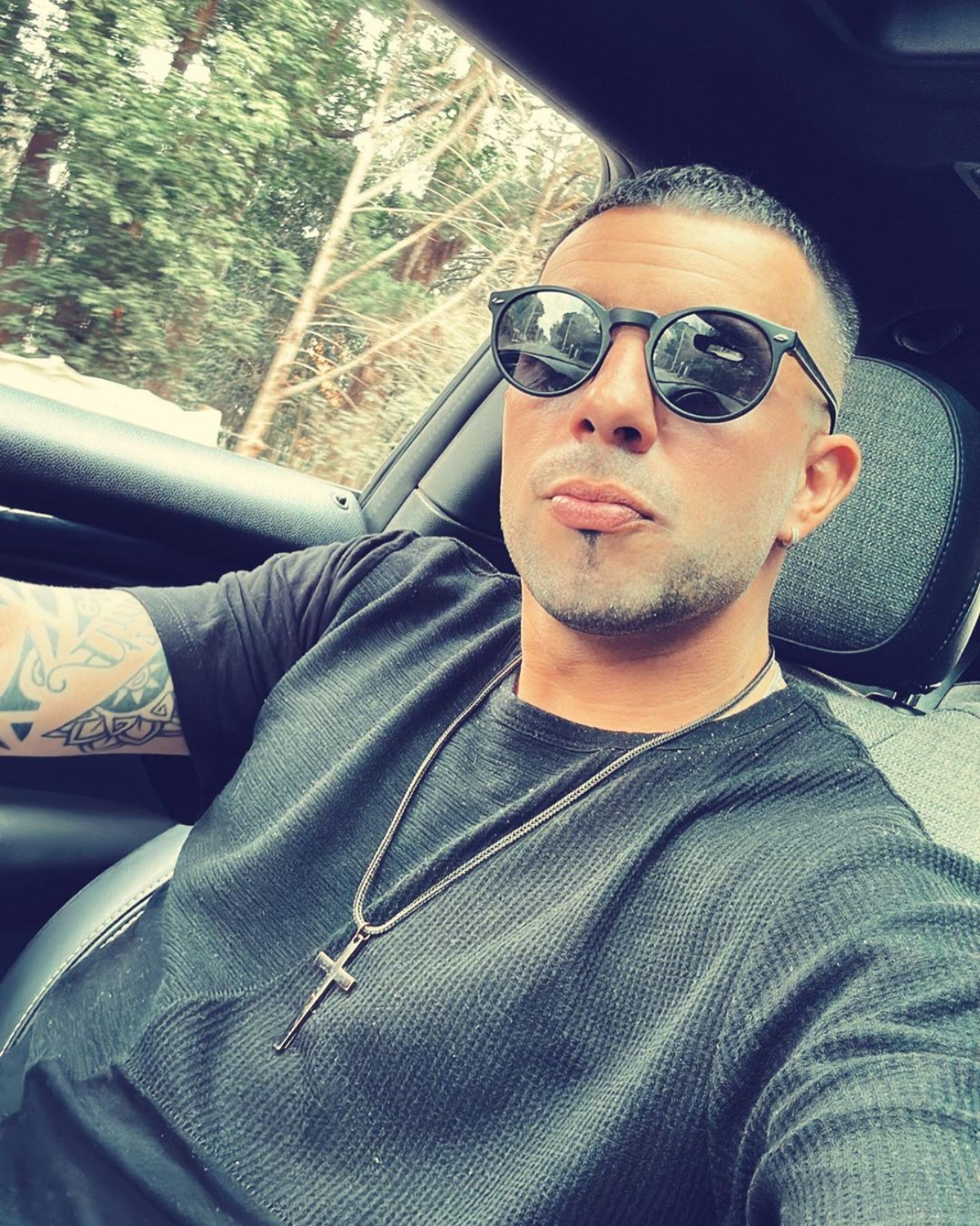 Asegúrate+de+ser+feliz+en+la+vida+real+,+no+solo+en+la+redes+sociales(1)