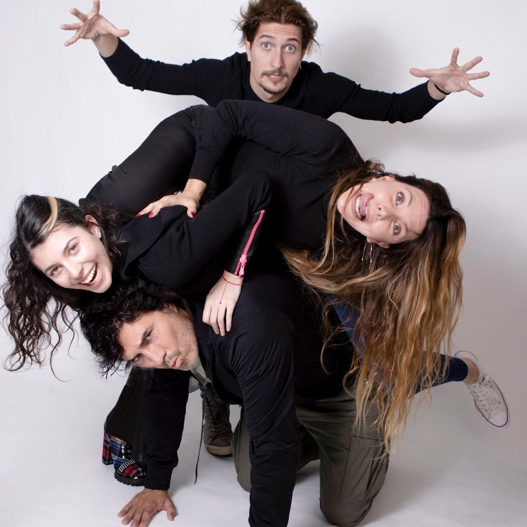 Hoy cumple años ÉL @diegooliveraok Un ser hermoso en todos los sentidos.El hombre con el que construímos esta familia tan deseada y con quien diseñamos la vida que proyectamos en nuestras mentes cuando nos elegi