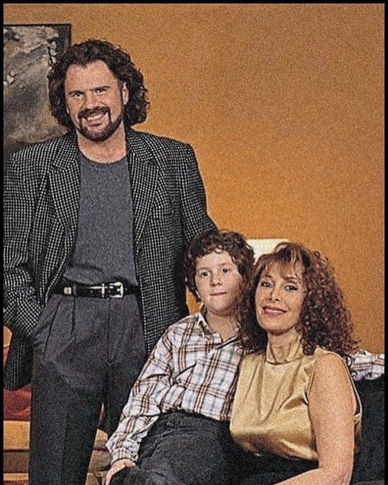 ••••#pimpinela #joaquingalan #vivi #fran #familia #tbt #recuerdos #papá #mamá #hijo