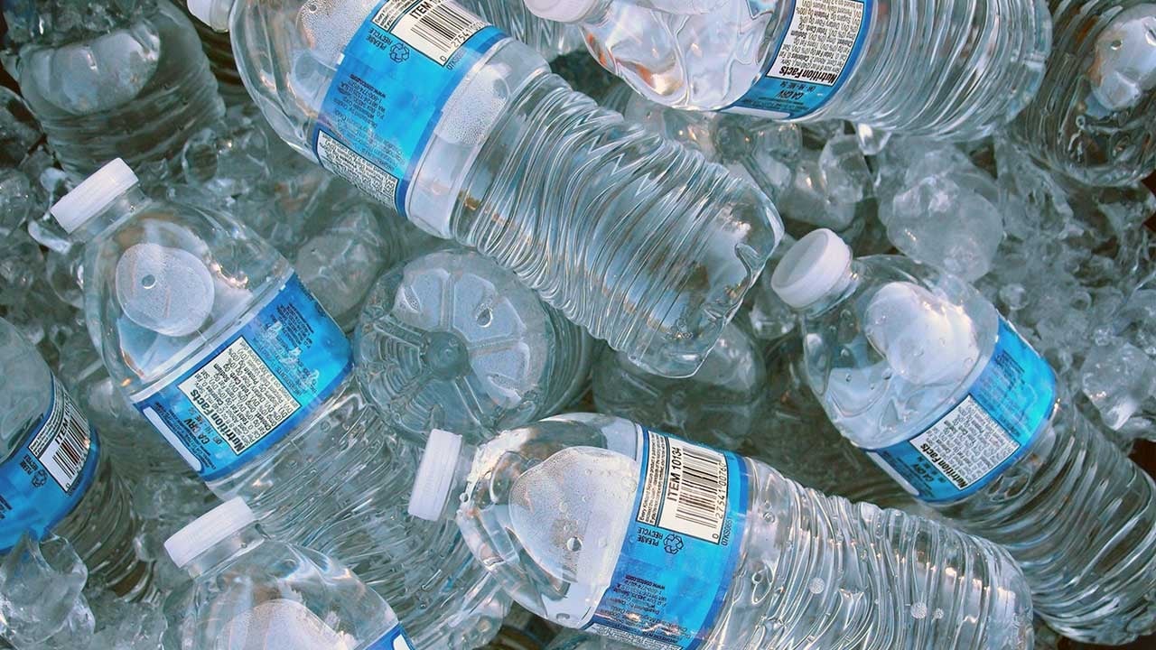 Botellas plásticas