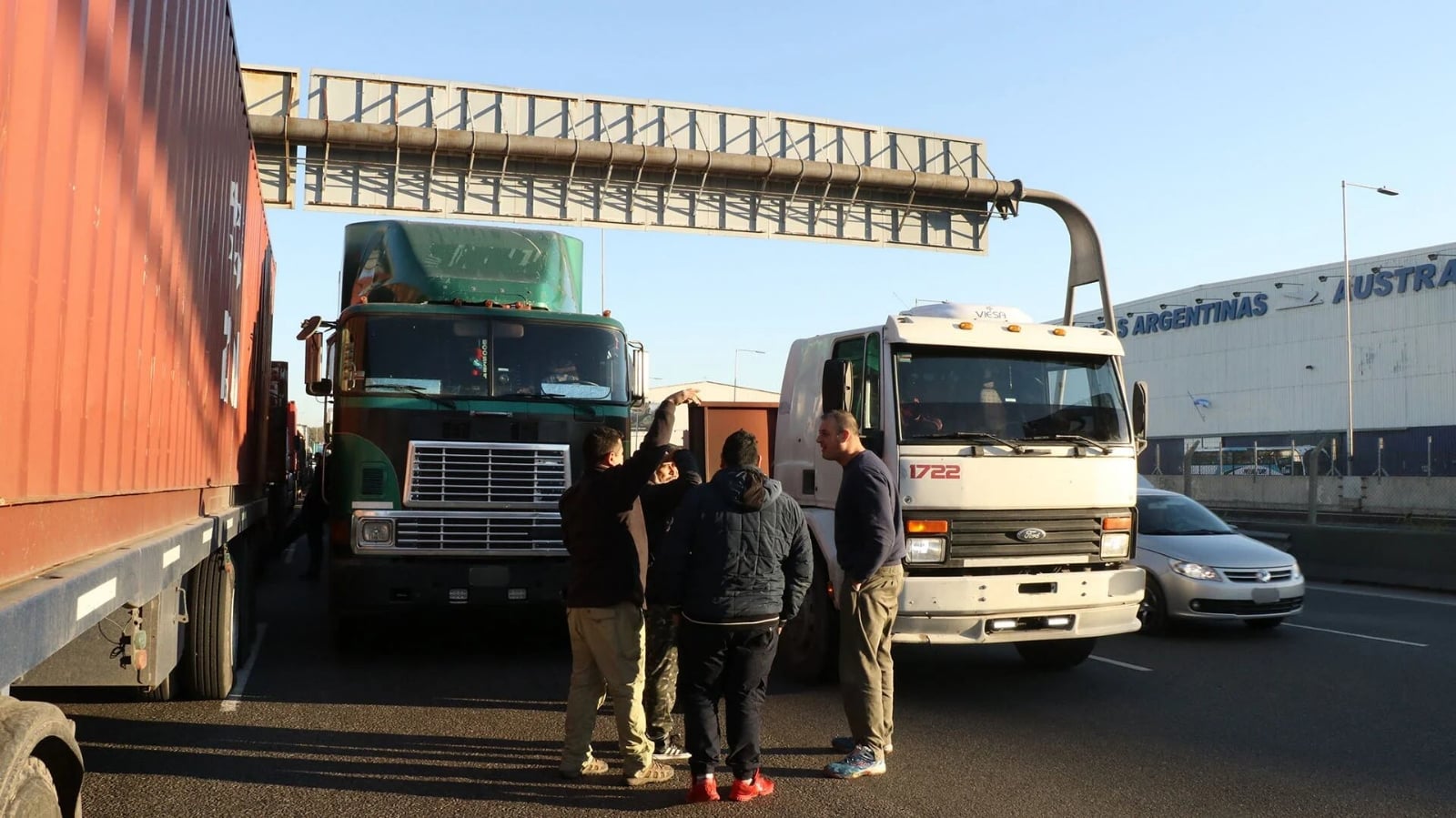 Paro-sorpresivo-camioneros-lugones-moyano-5
