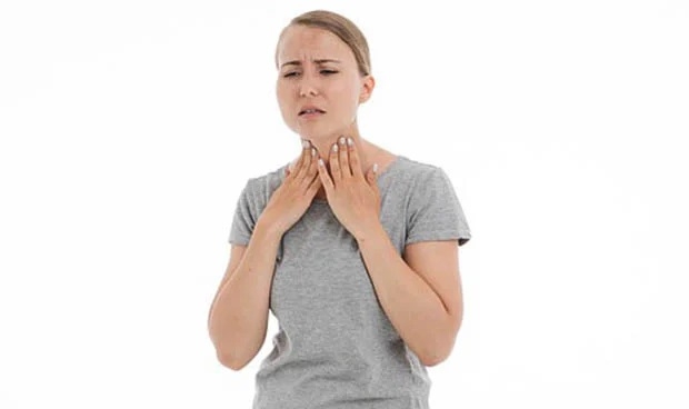 el-covid-da-dolor-de-garganta-como-es