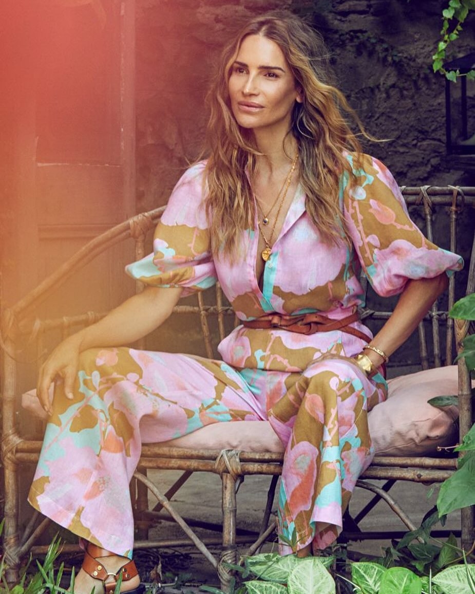 We are all about the aquarela linen collection.#LinenLove #LinenFashion #LinenStyle #LinenClothing #LinenEssentials #LinenLife #LinenChic #LinenWardrobe #LinenEveryday #LinenLuxe #lanhtropy