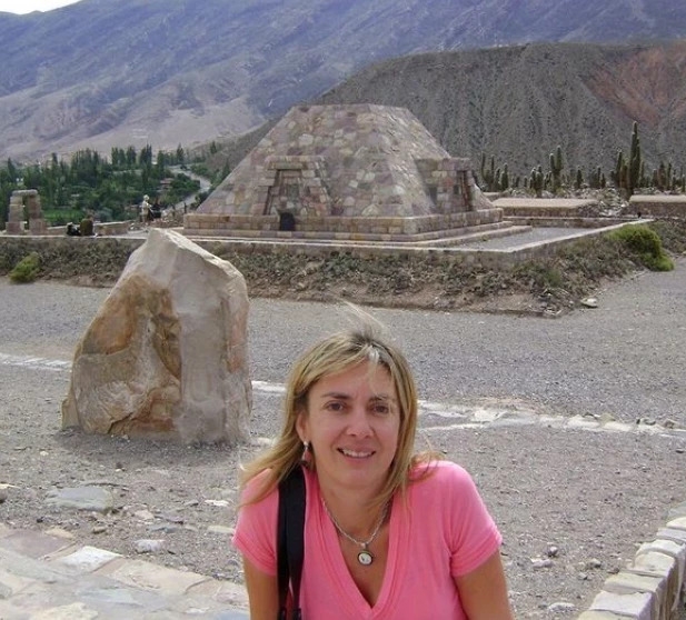 MARIA-CARLOTA-DEL-CAMPO-MUJER-LAJE-1.png