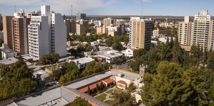web-Ciudad-deNeuquen_5846-696x344