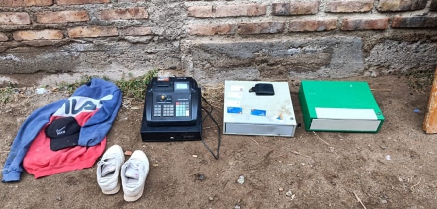ladron cajas registradoras 1