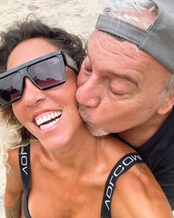 Cuando amas y te reís y sos compinche y te escuchas y te entendes con la mirada y te cuidas y la felicidad del otro es también tu felicidad la vida es mucho más linda de vivir(3)