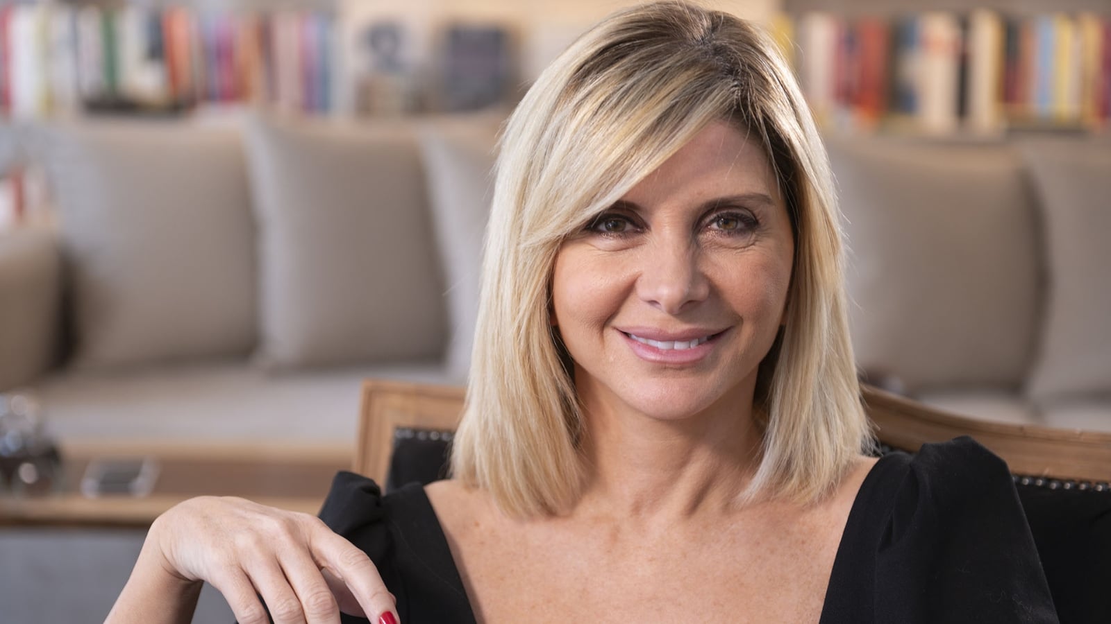 t_828df24805a44b35bbae9de7105e0a1d_name_Entrevista_a_Debora_Plager__3_