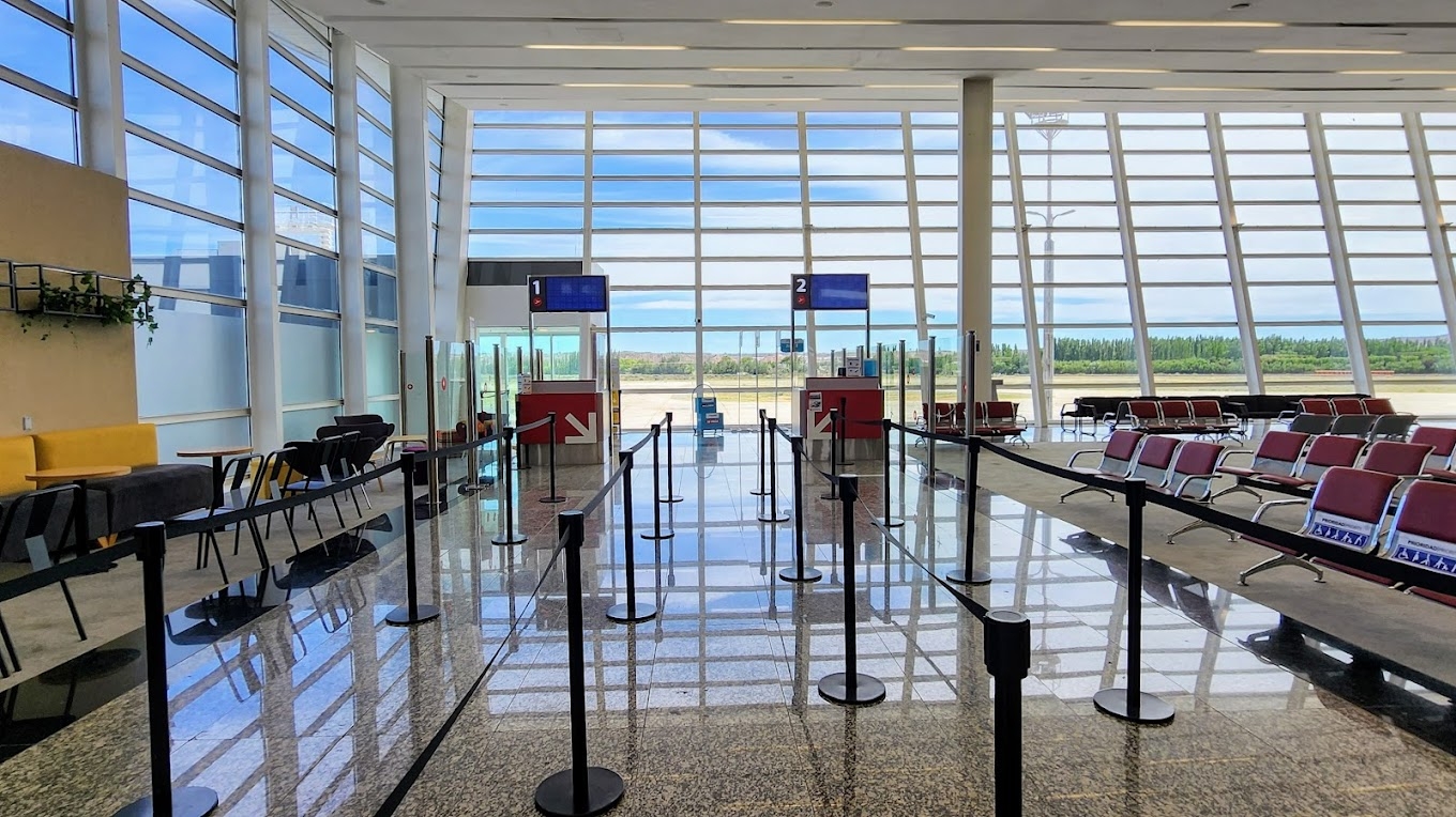 sala embarque aeropuerto de neuquen