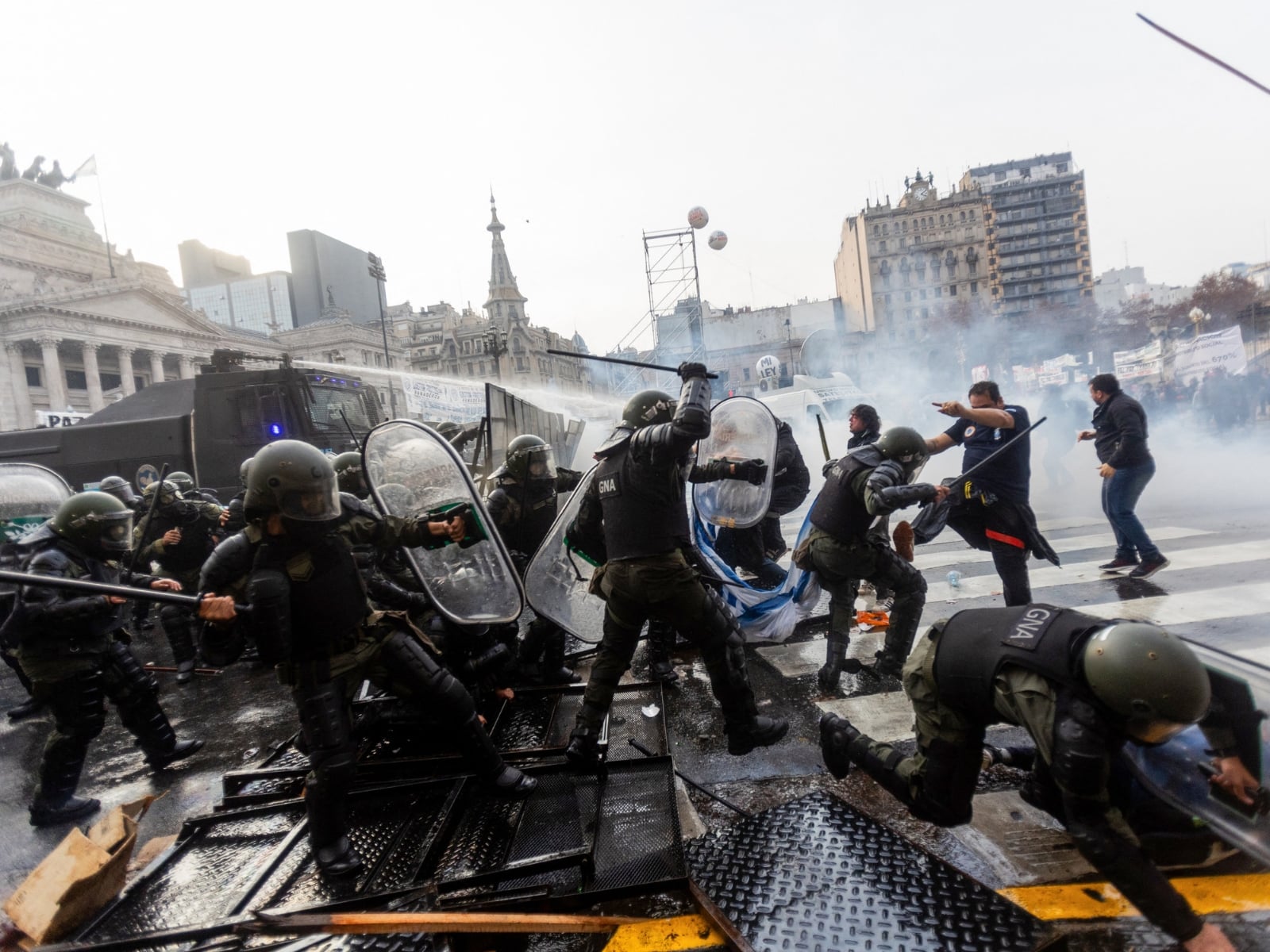 Criminalizacion-de-la-protesta-los-detenidos-frente-al-Congreso-fueron-trasladados-a-penales-federales