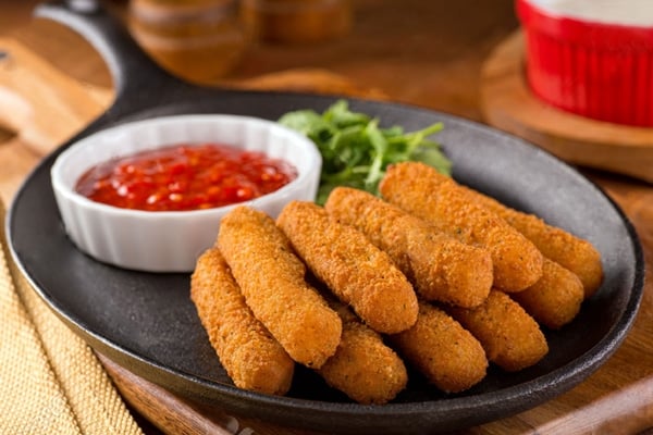 Bastones-de-mozzarella