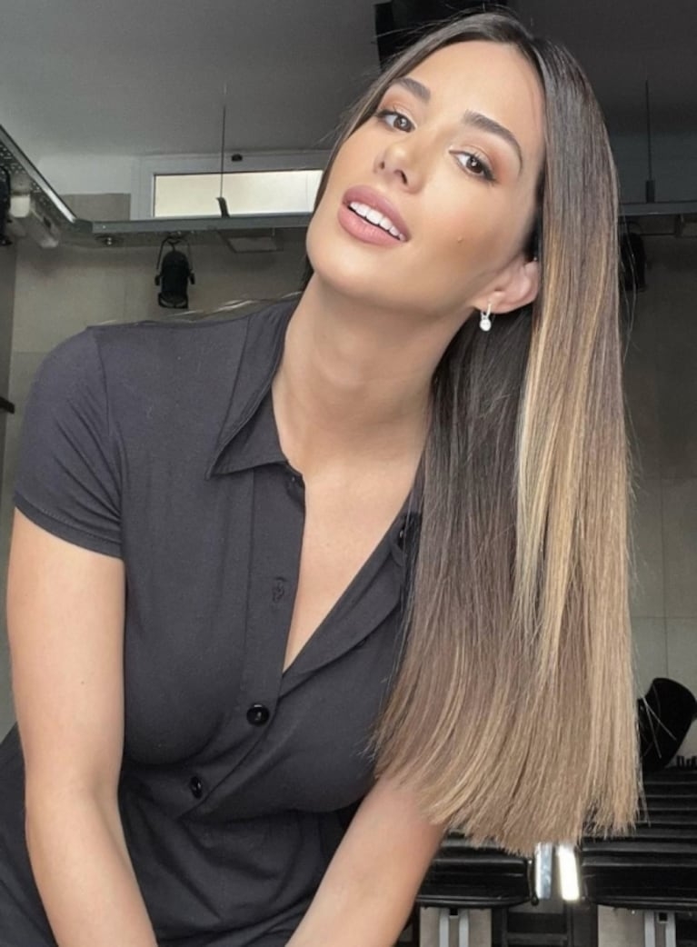 estefi-berardi-se-hizo-un-drastico-cambio-de-look-y-mostro-el-resultado-corte-iluminacion-y-nutricion-66W7KYT6LFGBZGGHBPK5KQJ4F4