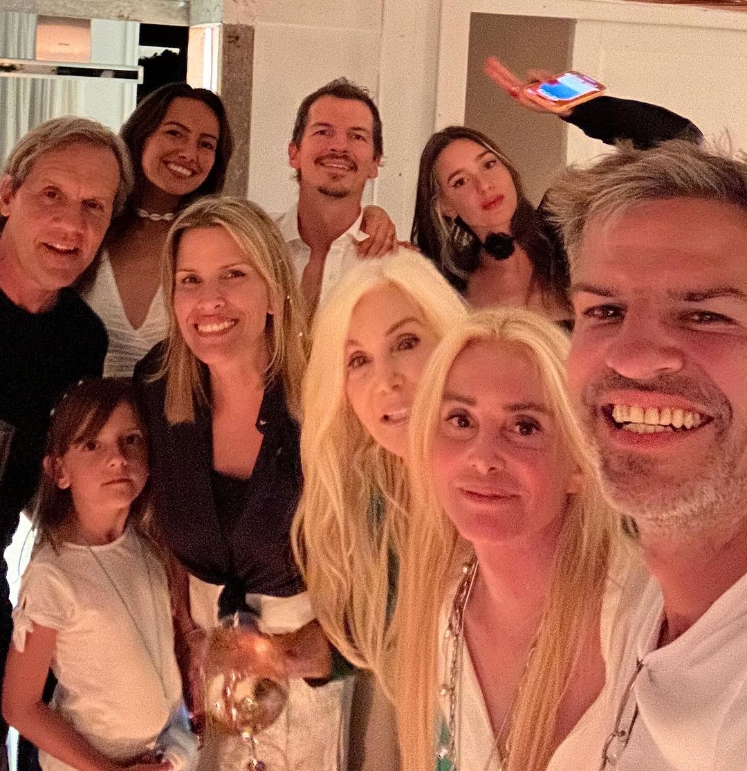 Feliz 2024!!!!!!!! Que lindo empezar junto a mi familia, la mas linda del mundo! Los !