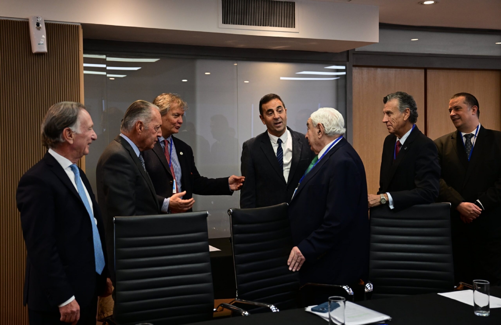 avanza-el-dialogo-del-gobierno-con-la-cgt-y-los-empresarios-el-cronograma-la-agenda-de-temas-y-la-primera-senal-de-alerta-scaled