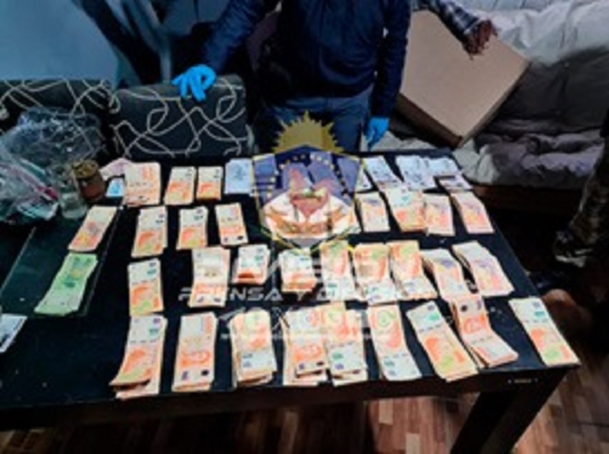 dinero robo comisaria tercera
