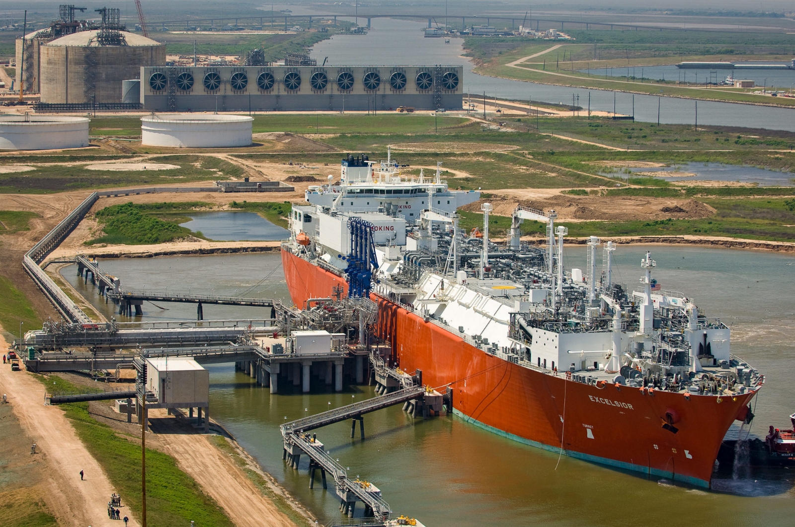 Excelsior-lng-ship-freeportjpg-2048x1360