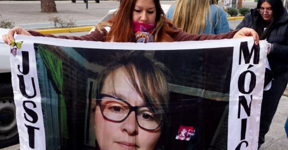 monica jara bandera