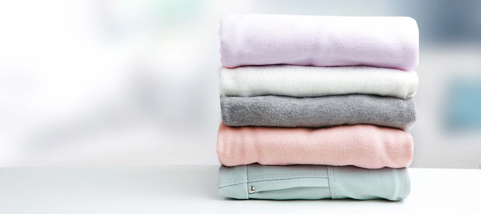 como-eliminar-el-olor-a-humedad-de-tu-ropa-desktop