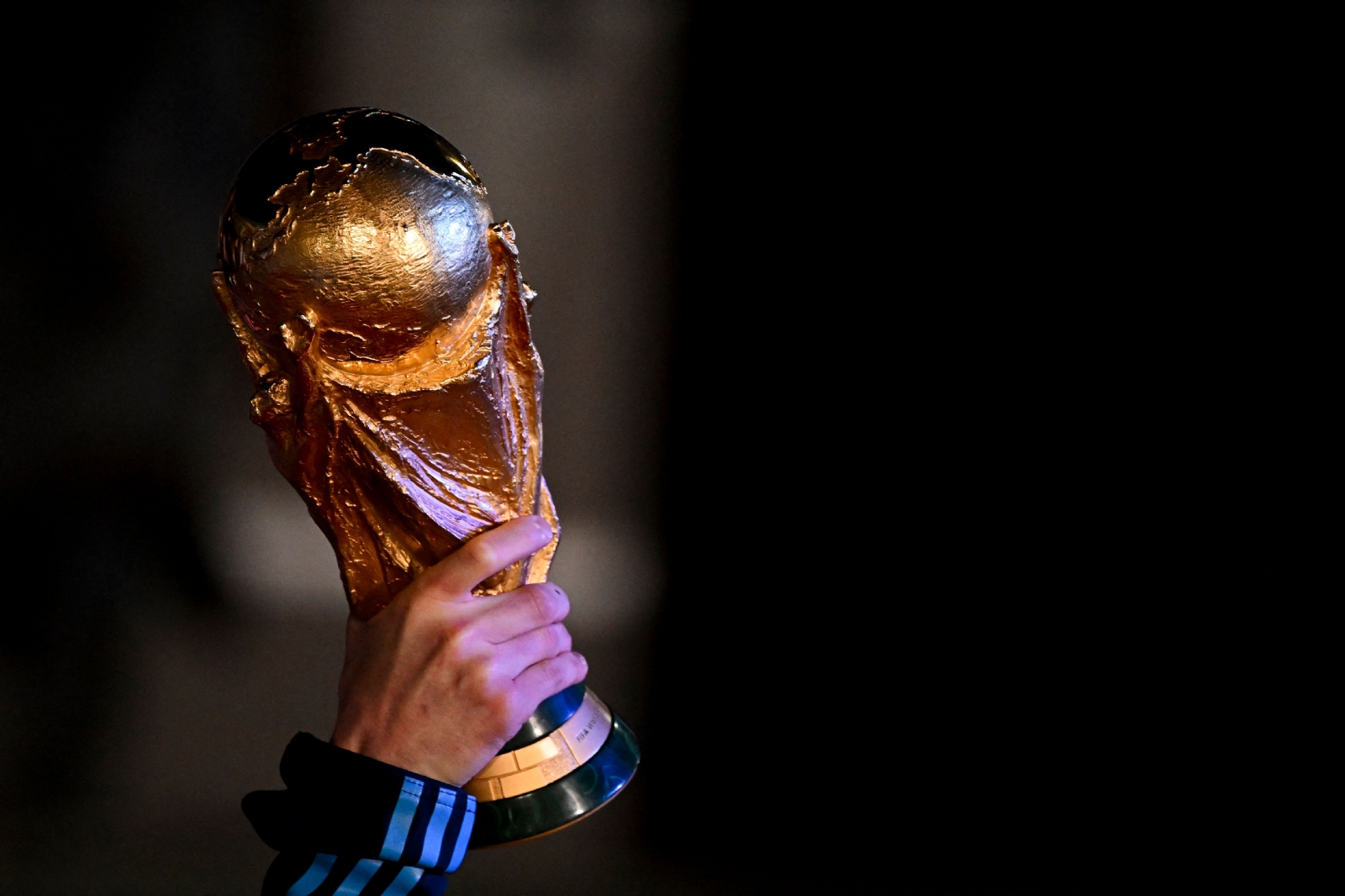 topshot-argentina-fbl-wc-2022-arrival