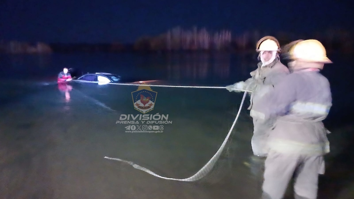 auto cayo al rio