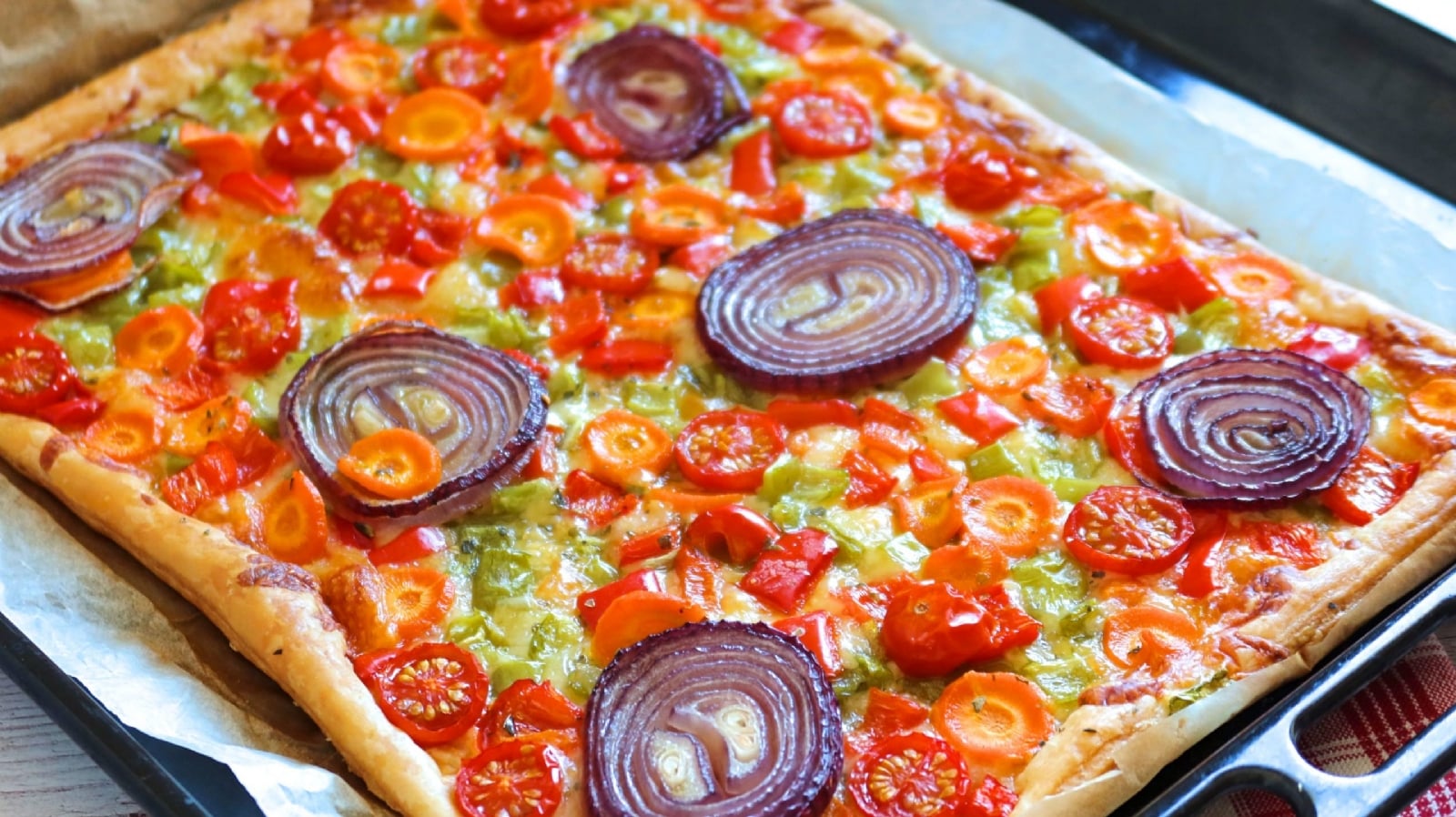 pizza-hojaldre-verduras-1-scaled