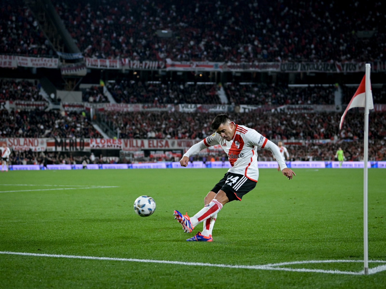 river-plate-v-newells-old-boys-liga-profesional-2024 (1)
