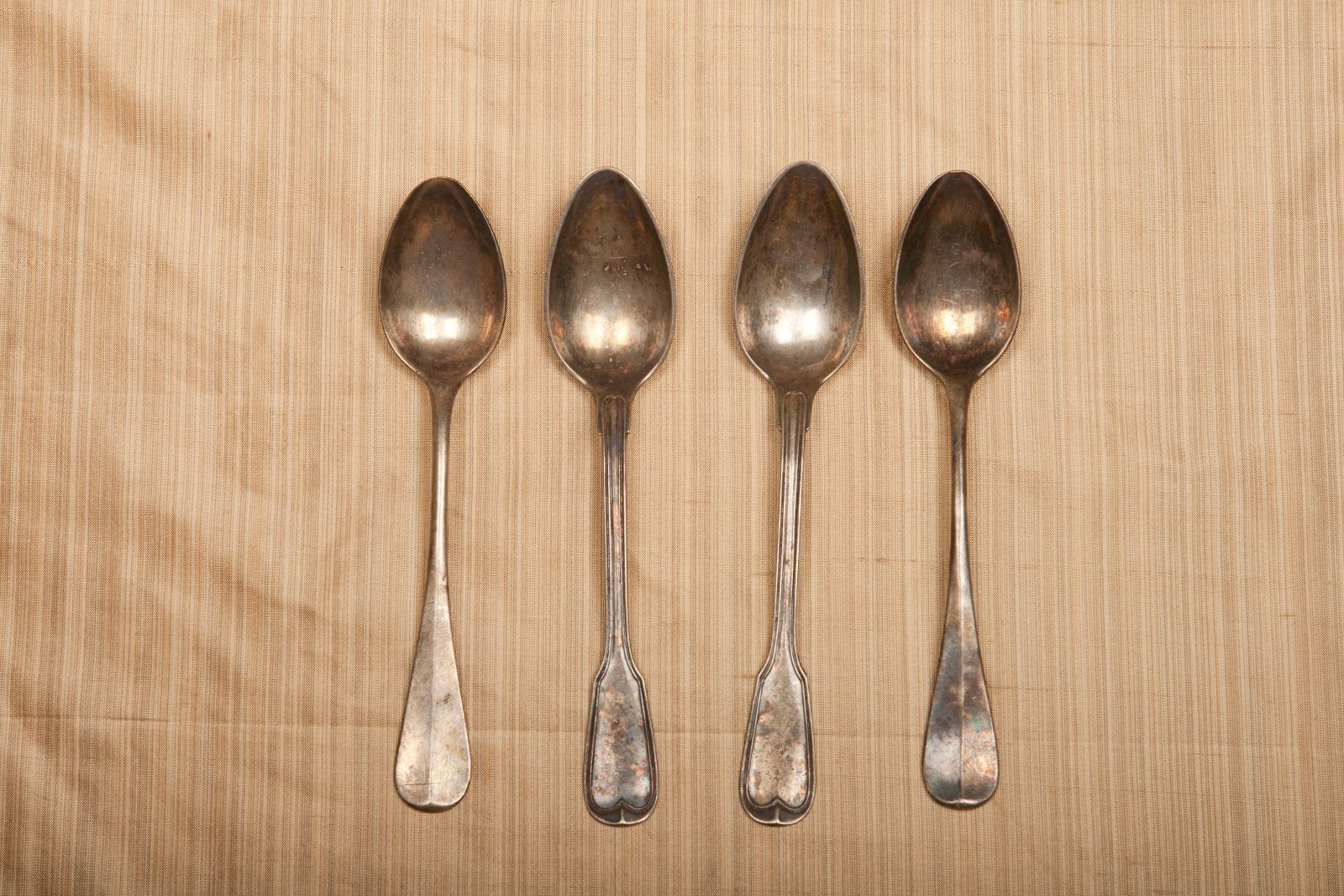 Cucharas metálicas