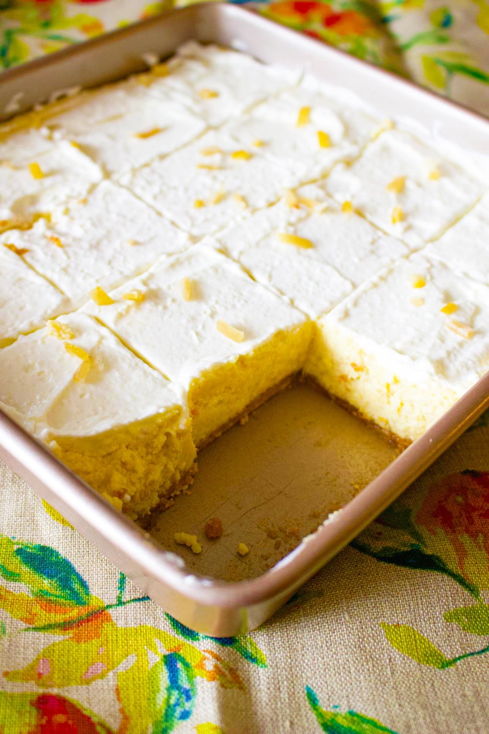 Tray-of-Lemon-bars0