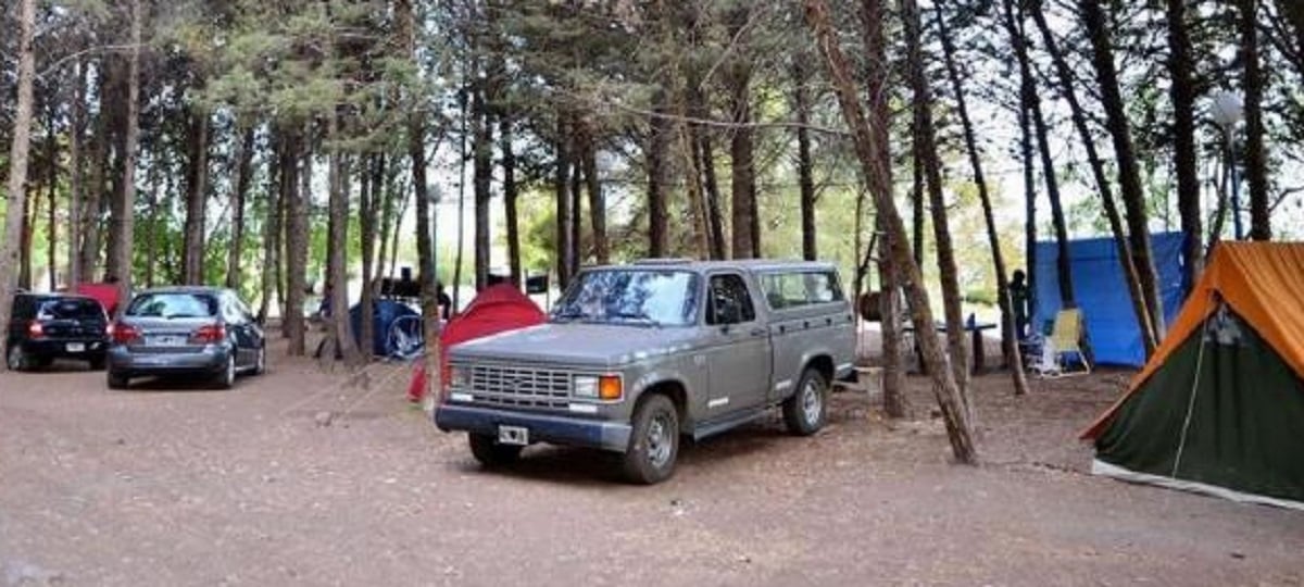 foto-camping-la-huella-villa-el-chocon-neuquen-argentina-1261-1