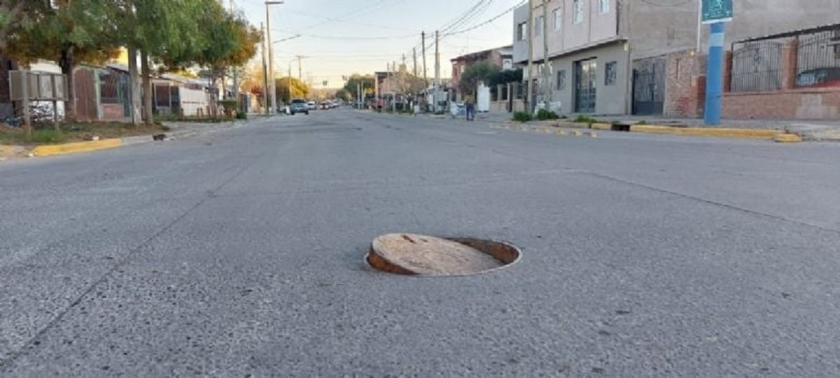 tapa levantada