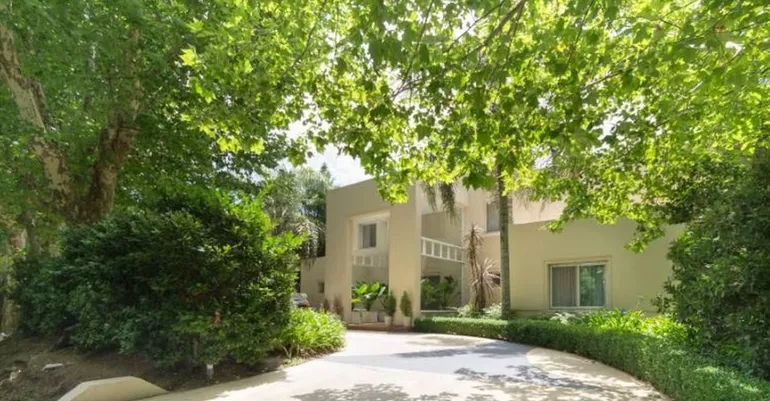 asi-es-la-mansion-araceli-gonzalezjpg