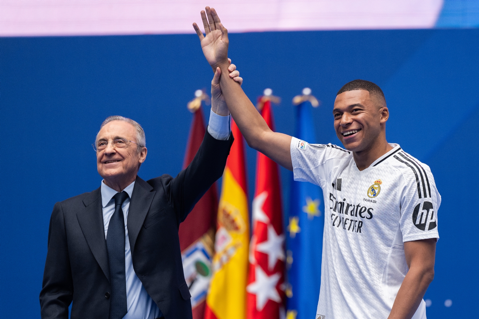 real-madrid-unveils-new-signing-kylian-mbappe