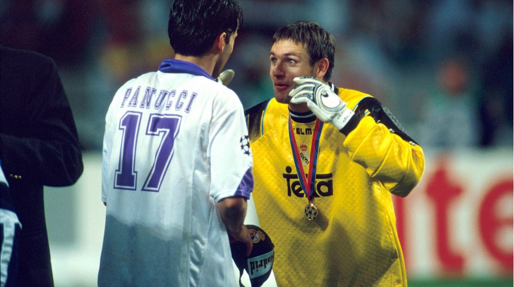 santiago-canizares-real-madrid-1998-1584454601-34091