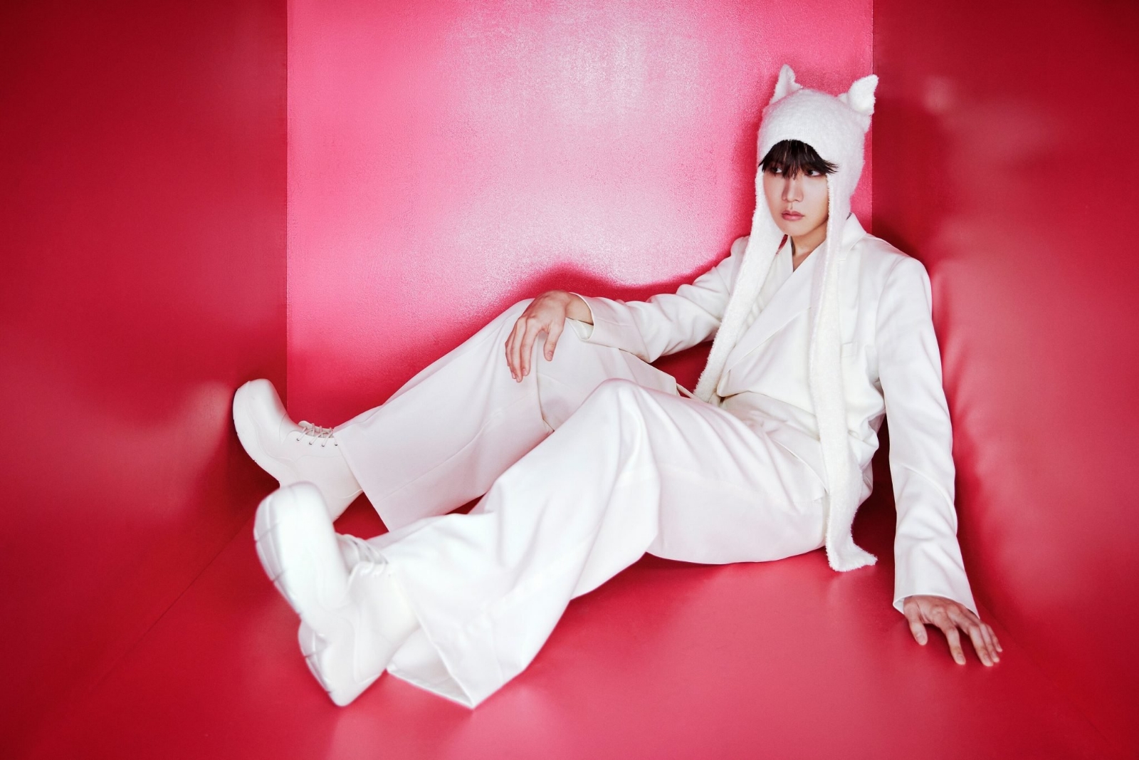 J-Hope-Jake-In-The-Box-HOPEedition-scaled