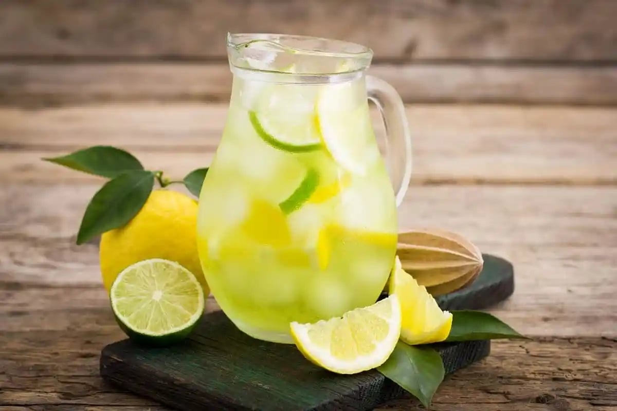 Limonada-shutterstock_379385302