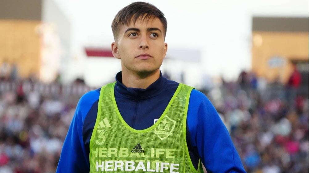 julian-aude-los-angeles-galaxy-1704740059-125825