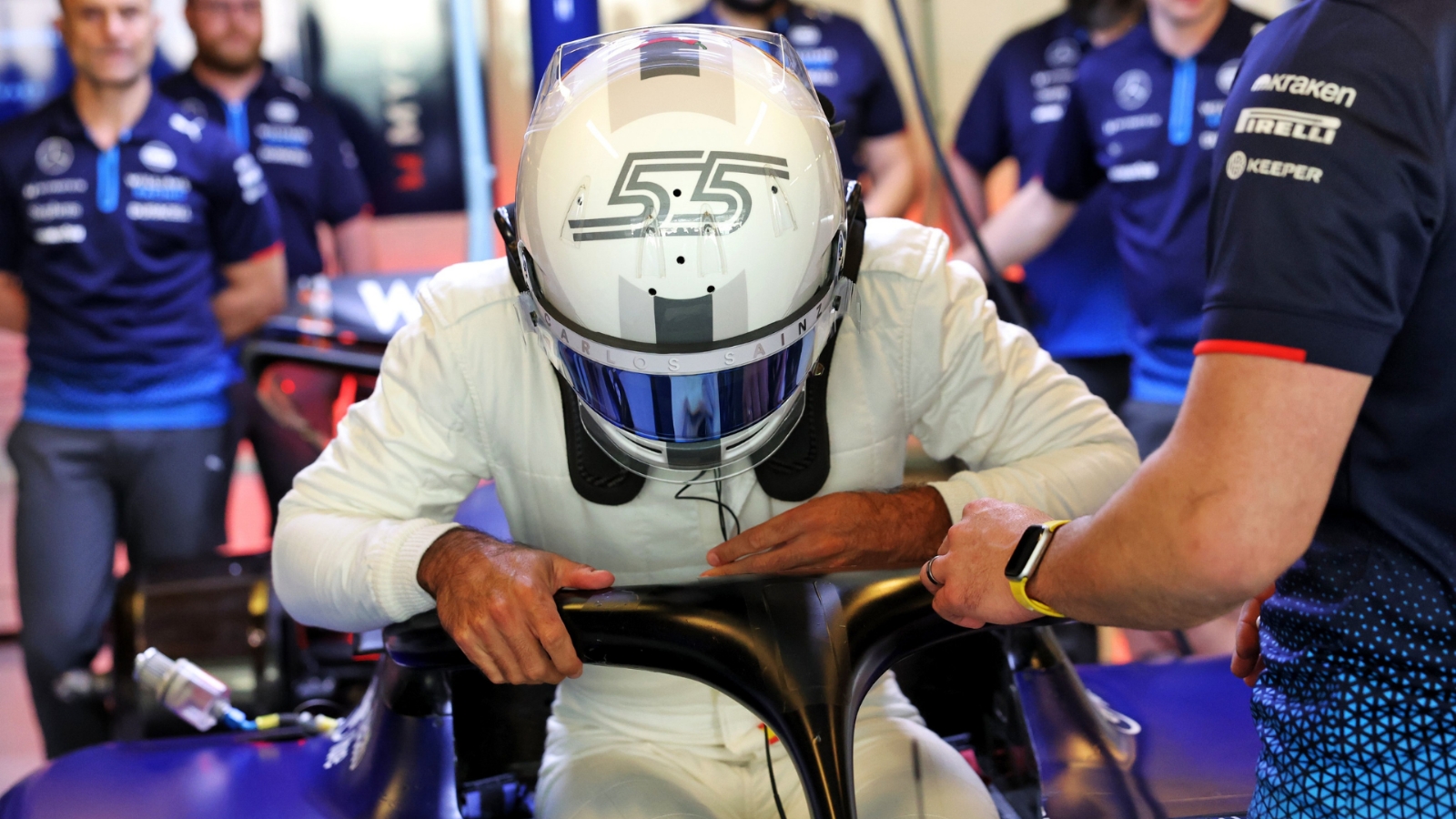 carlos-sainz-williams-formula-1_1co6q758vewnnztrw093yxea2