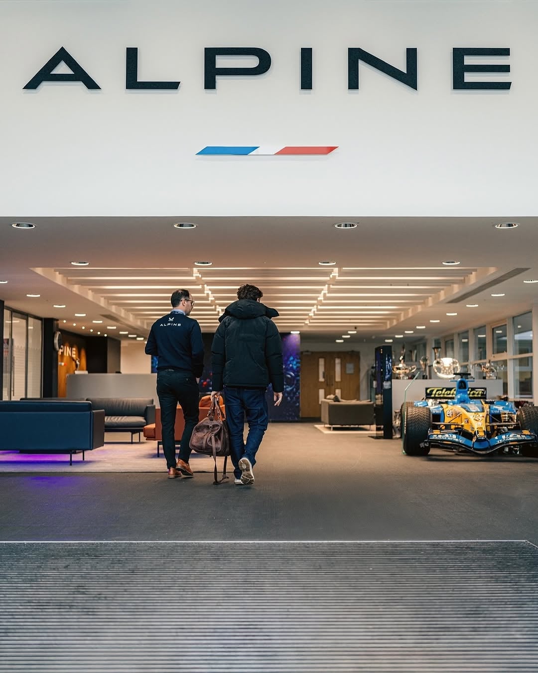 Premier jour @alpinef1team ??