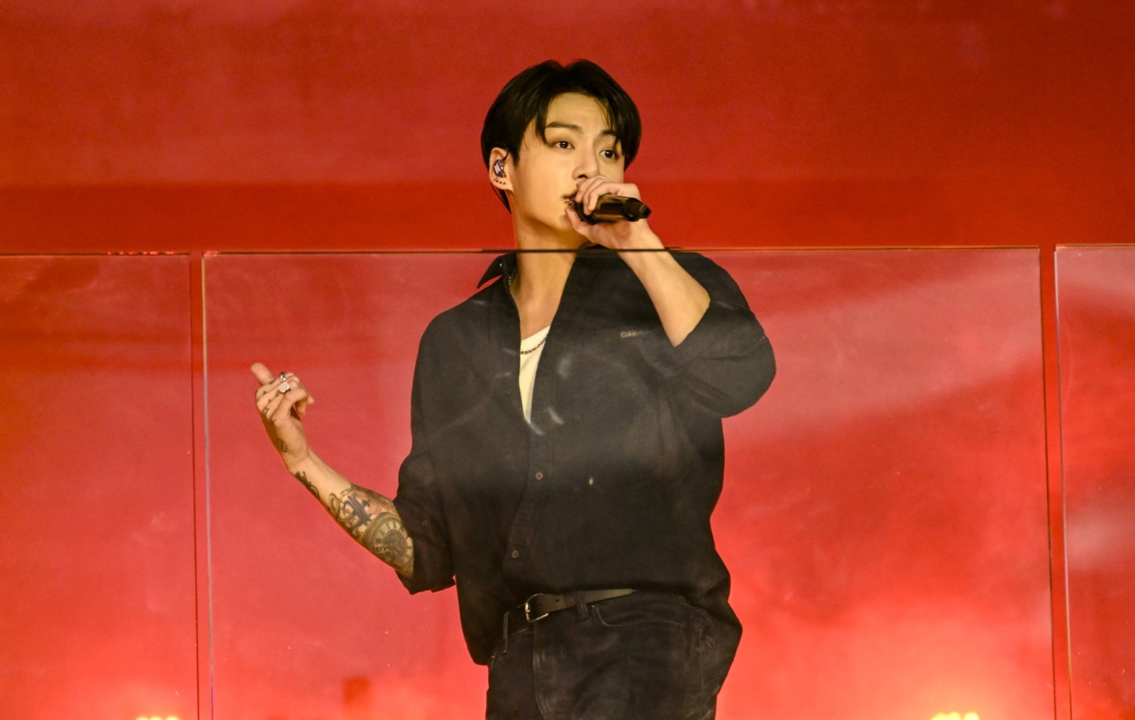 jungkook-bts-times-square-surprise-concert-getty