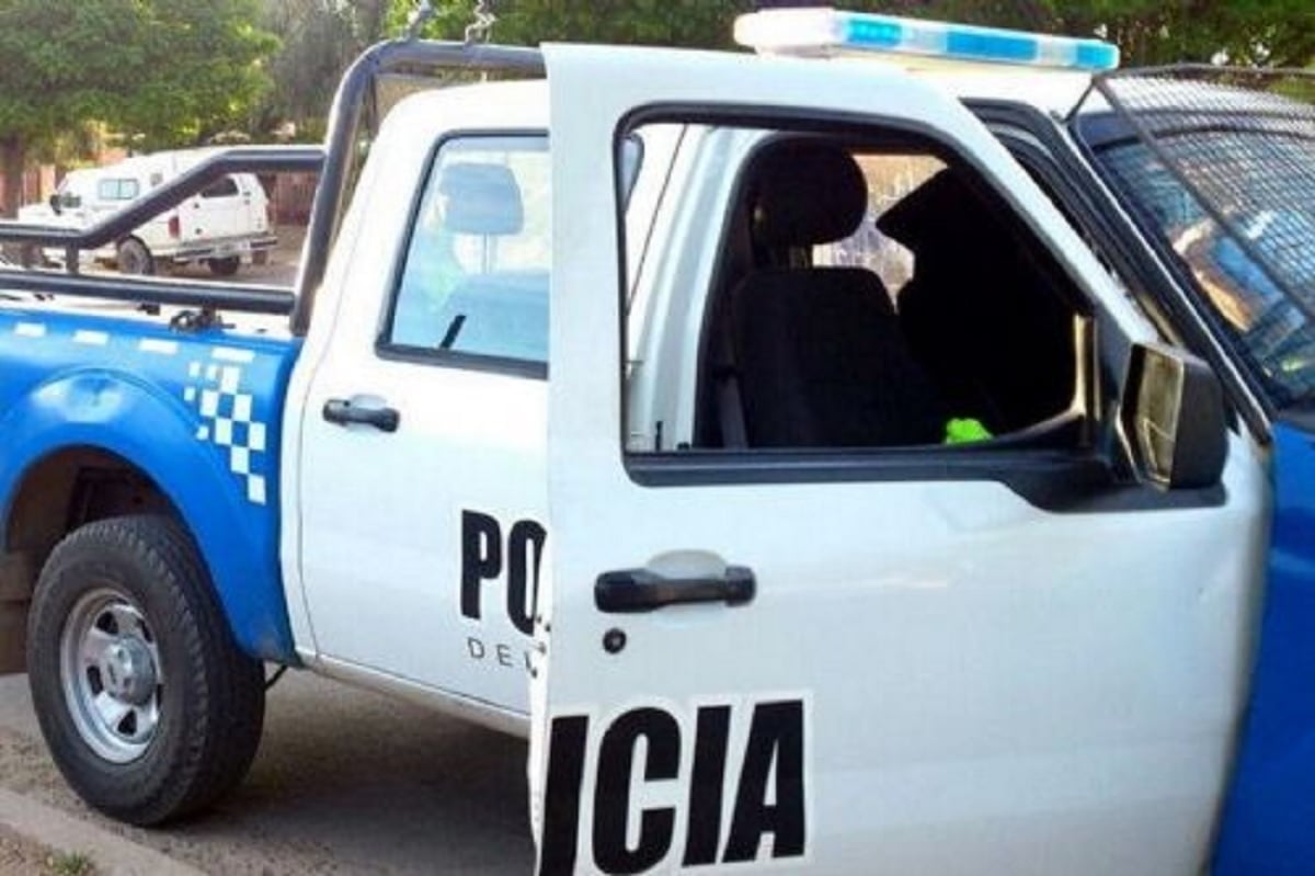 movil policial zapala
