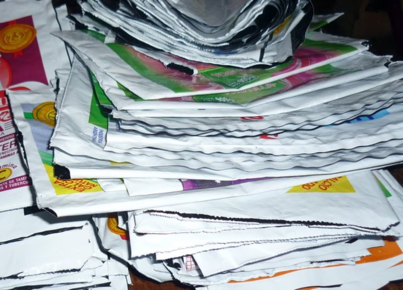 reciclar-sachet-de-leche-como-hacerlo-y-que-tipo-de-plastico-se-utiliza