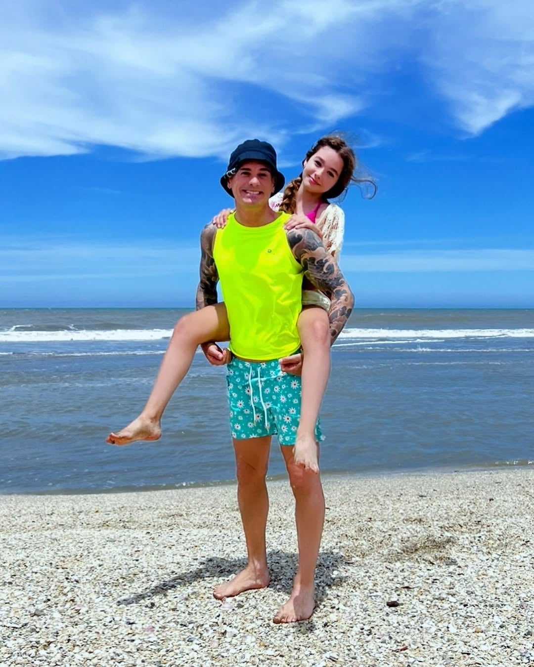 !!! Valen feliz 14 cumpleaños hija !!! Llegaste a una hermosa edad, no dudes en disfrutarla y ap