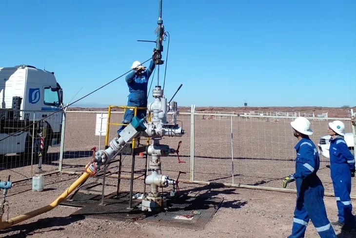 proveedores-petroleros-trabajadores-operarios-petroleo-pymesjpg