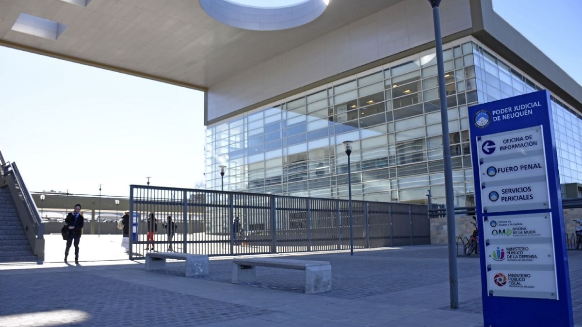 ACCESO A CIUDAD JUDICIAL NQN 11
